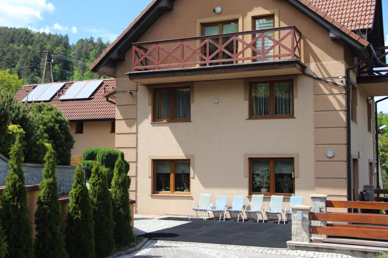 Dom W Gorach "Tresna" Hotel Exterior photo