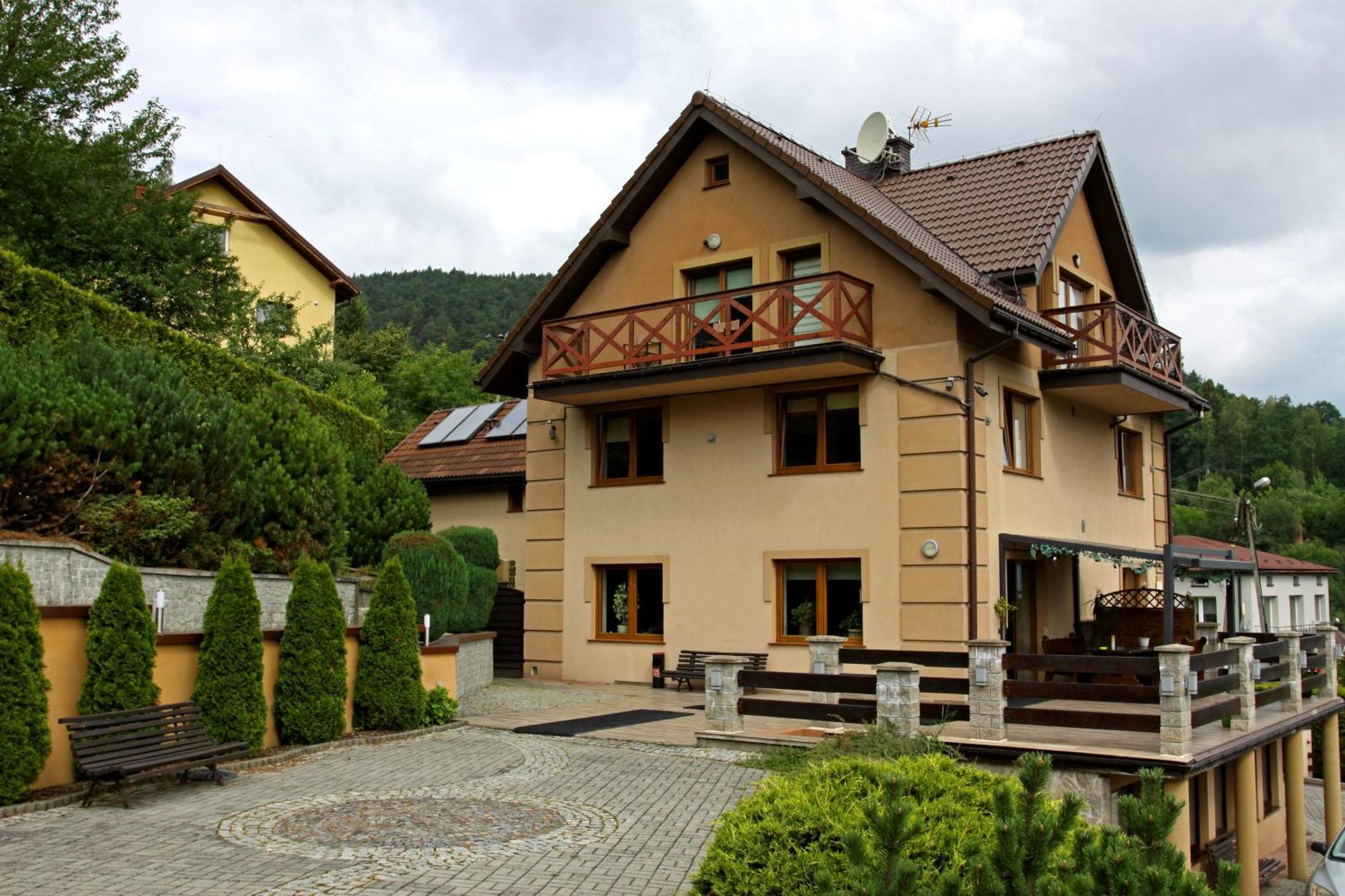 Dom W Gorach "Tresna" Hotel Exterior photo